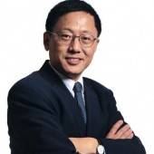 dr. Zhuang Yang
